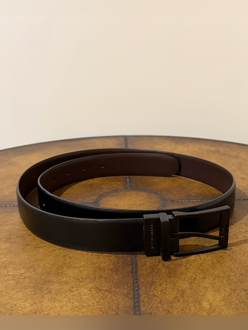 LIKE NEW PERRY ELLIS MEN’S BELT IN BLACK 
SIZE 36/90 BONDED LEATHER